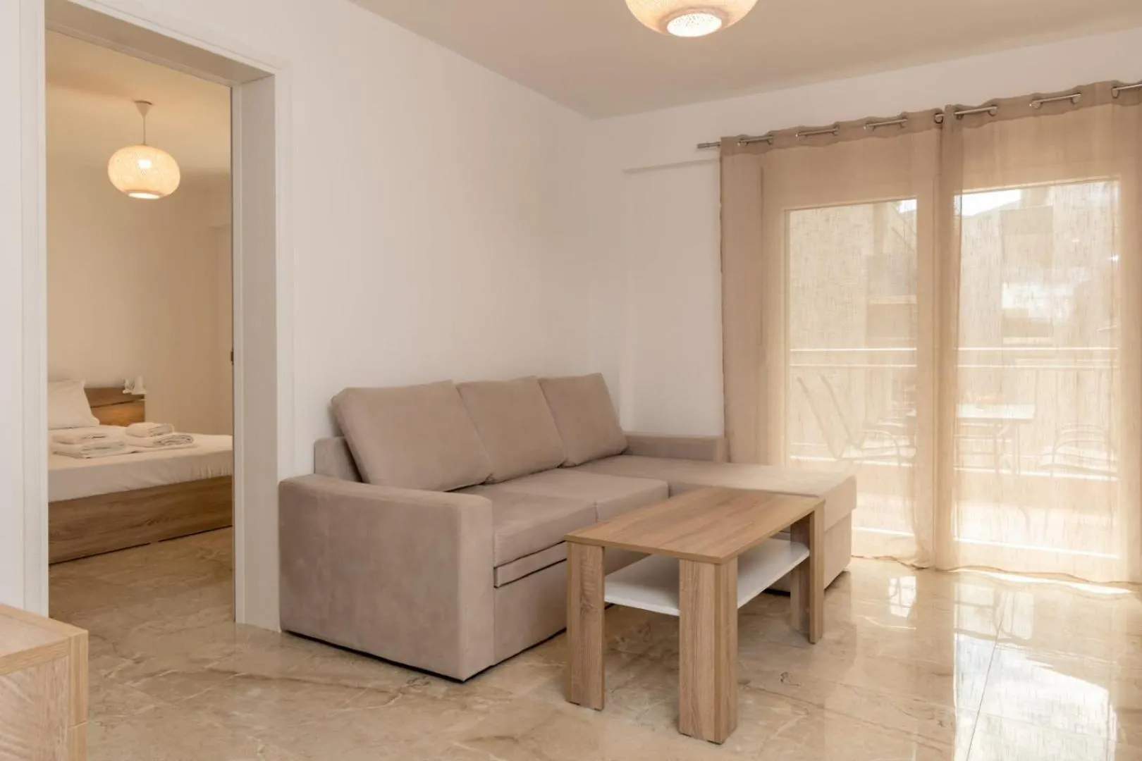 Oasis Luxury Apartments And Rooms Nikiti