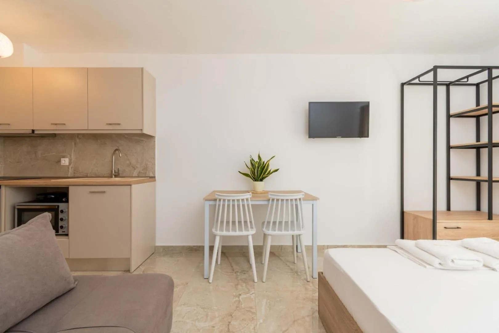 Oasis Luxury Apartments And Rooms Nikiti