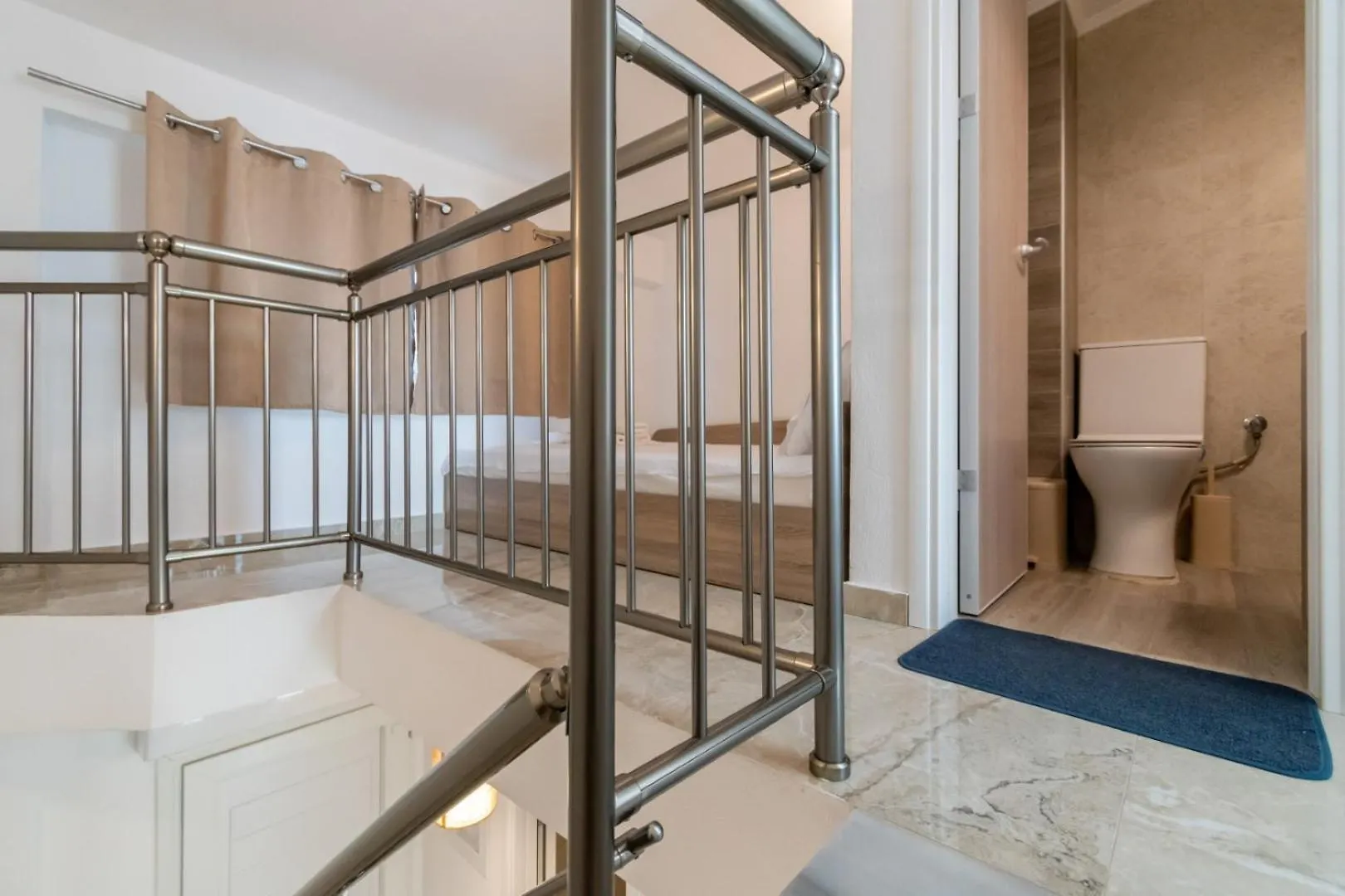 Oasis Luxury Apartments And Rooms Nikiti Greece