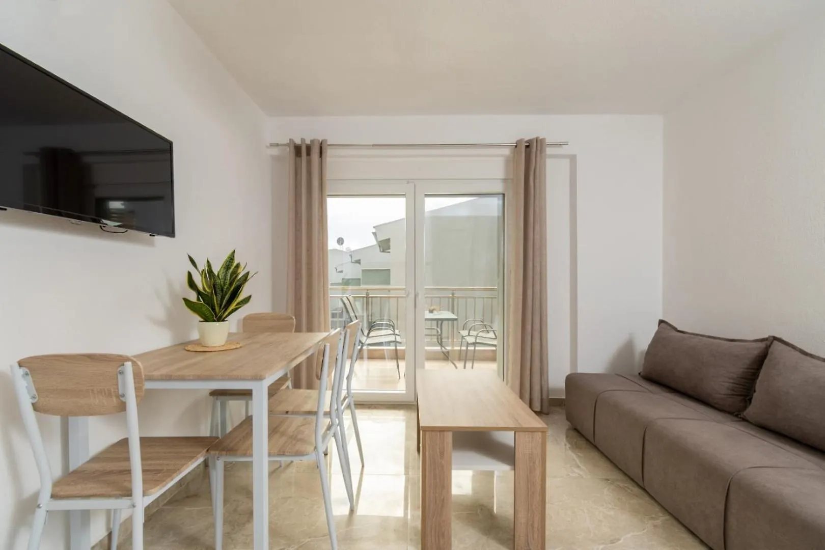 Oasis Luxury Apartments And Rooms Nikiti  Nikiti (Sithonia)