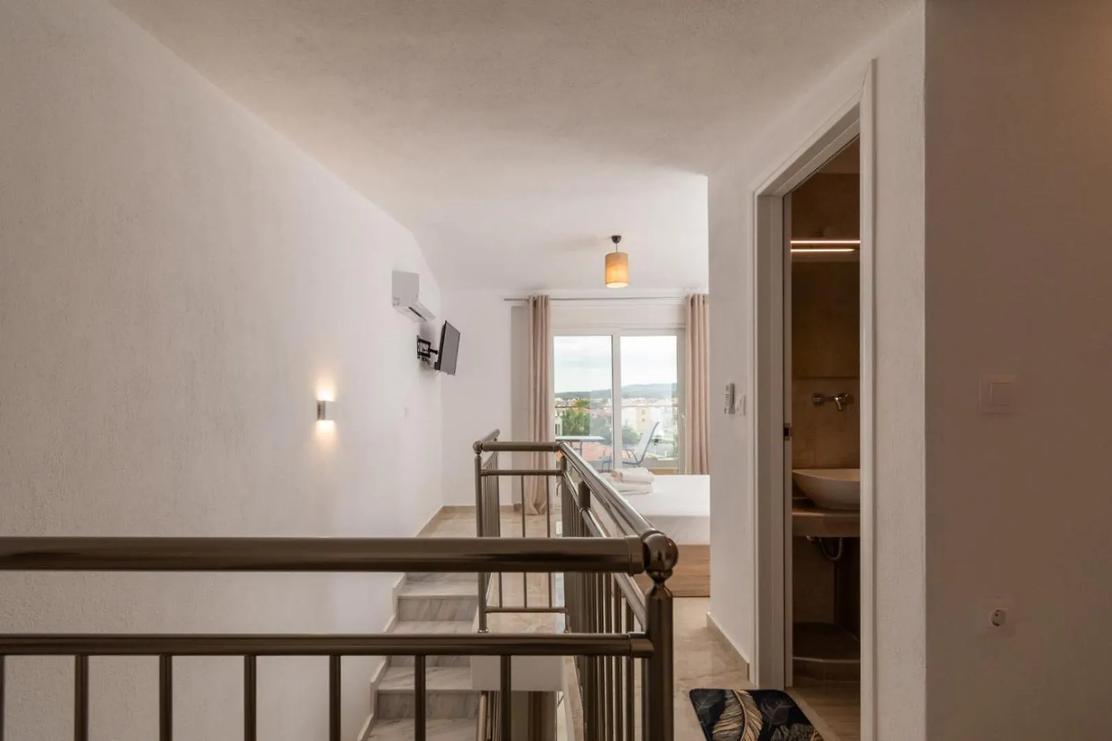 Oasis Luxury Apartments And Rooms Nikiti