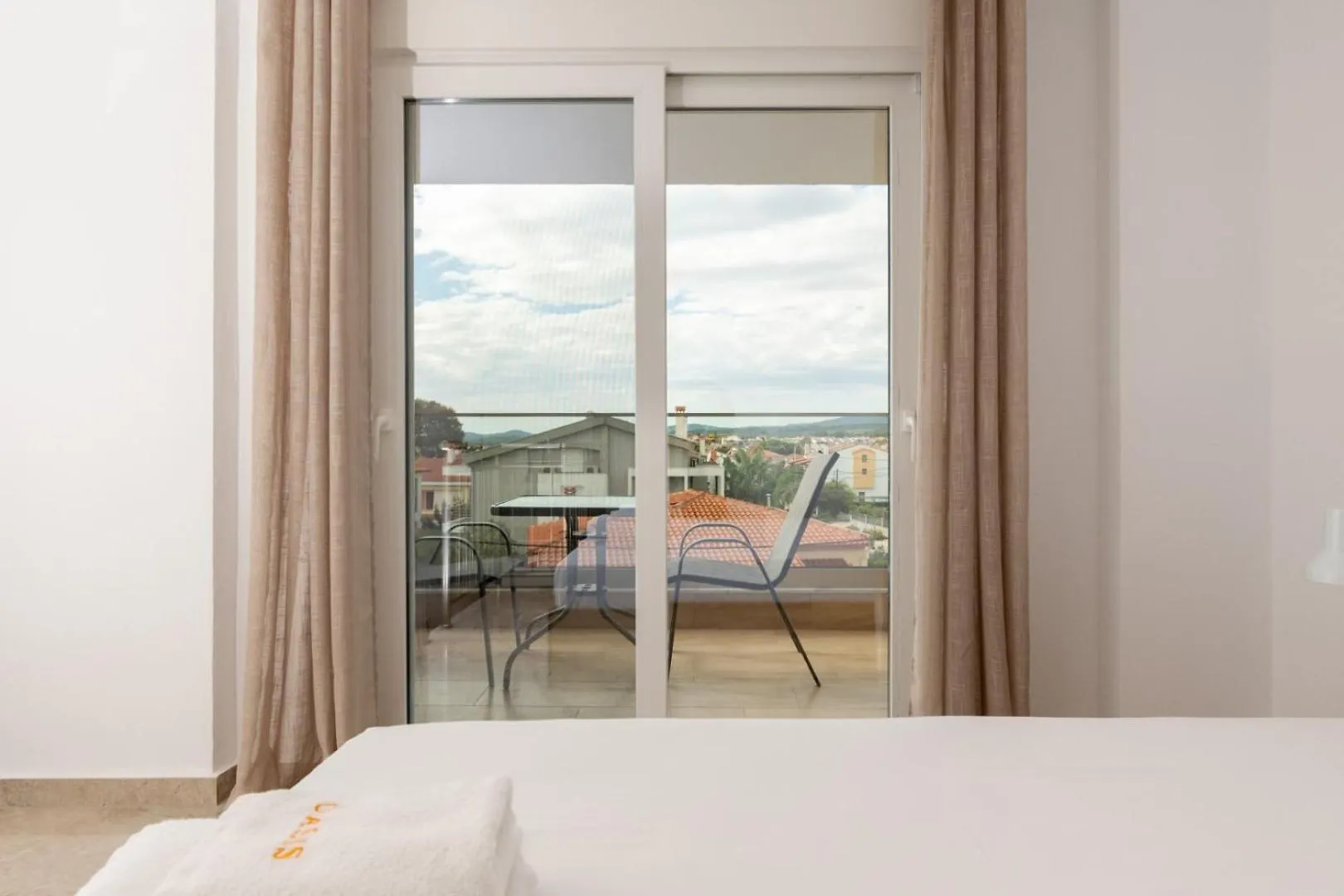 Oasis Luxury Apartments And Rooms Nikiti