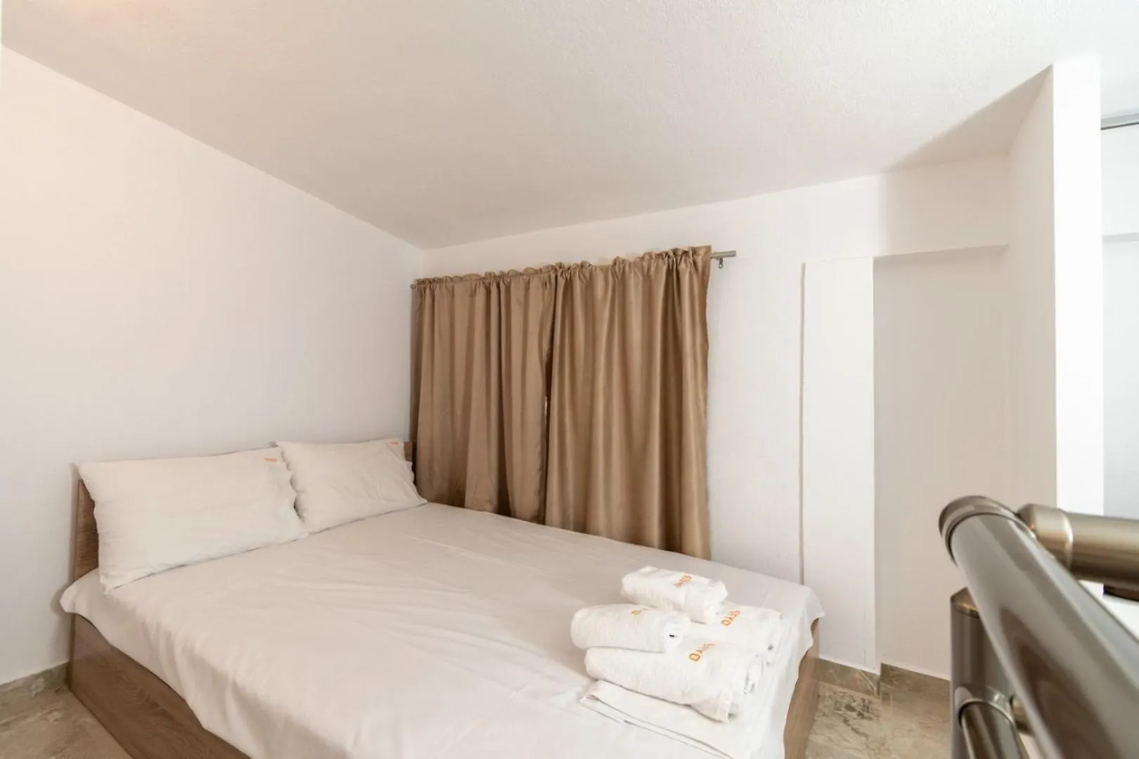 Oasis Luxury Apartments And Rooms Nikiti Greece