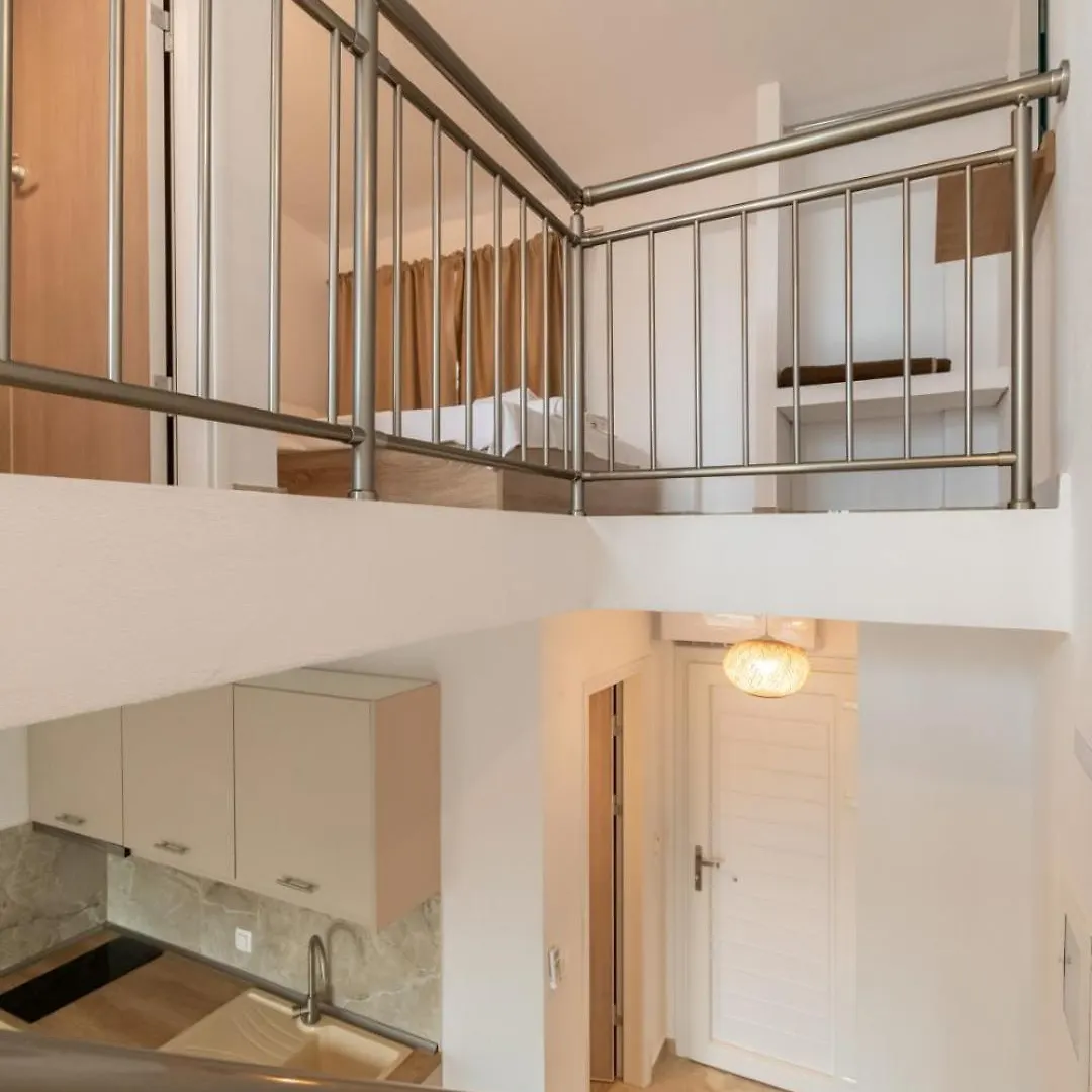 Oasis Luxury Apartments And Rooms Nikiti