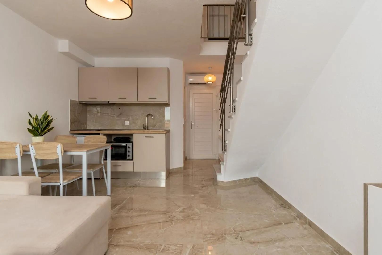 Oasis Luxury Apartments And Rooms Nikiti