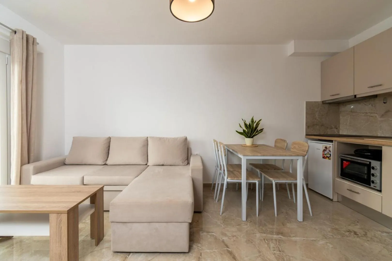 Oasis Luxury Apartments And Rooms Nikiti