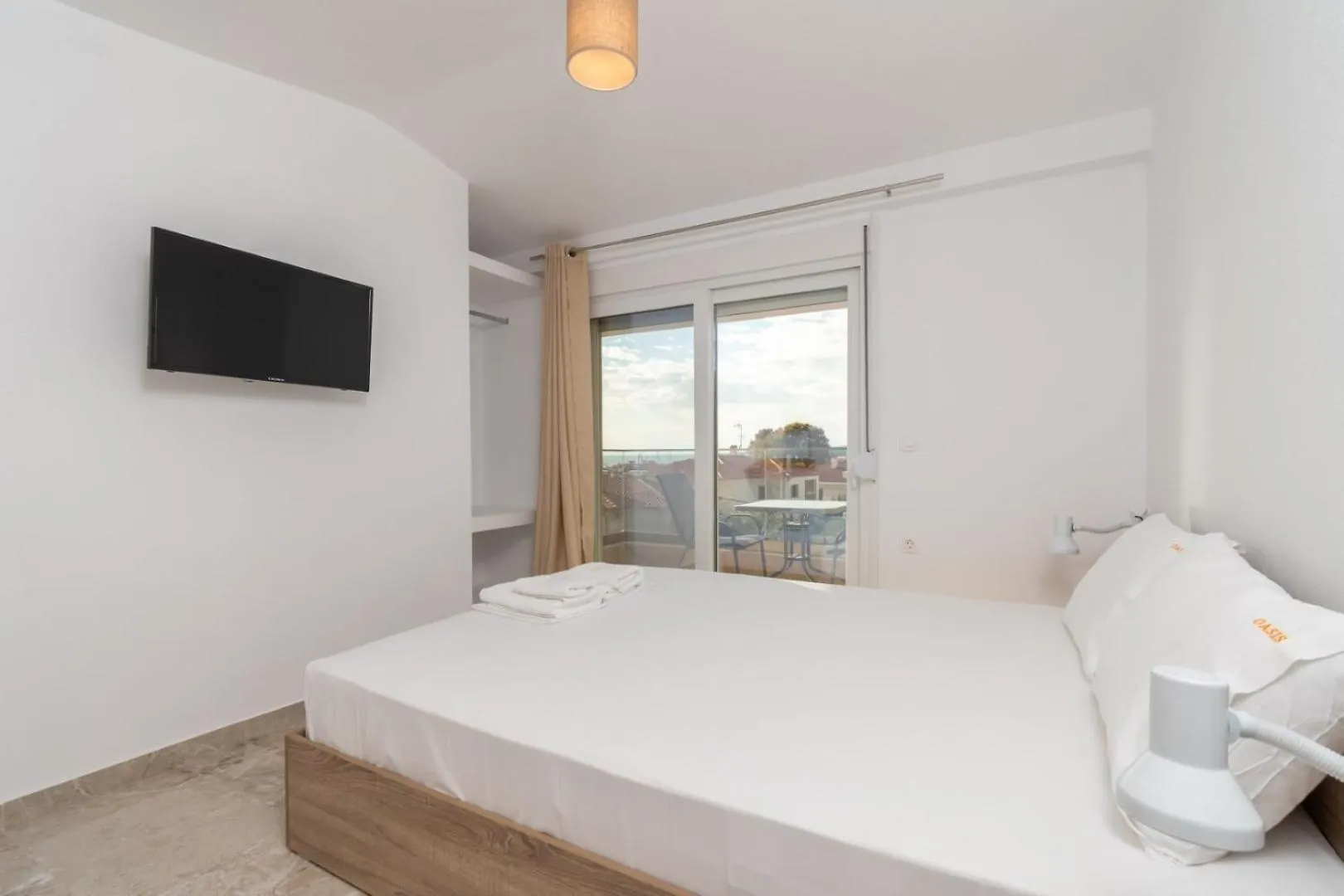 Oasis Luxury Apartments And Rooms Nikiti