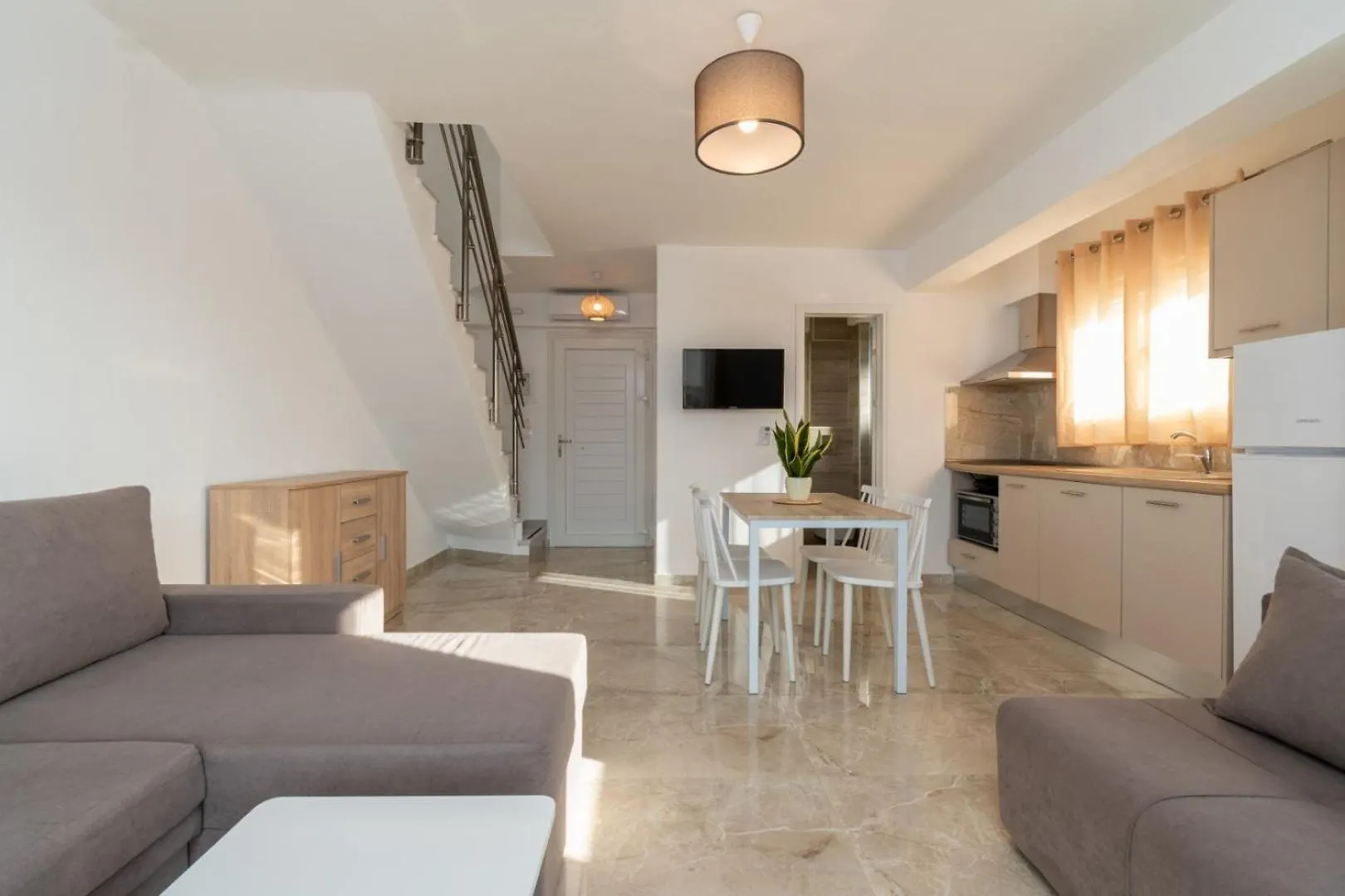 Oasis Luxury Apartments And Rooms Nikiti