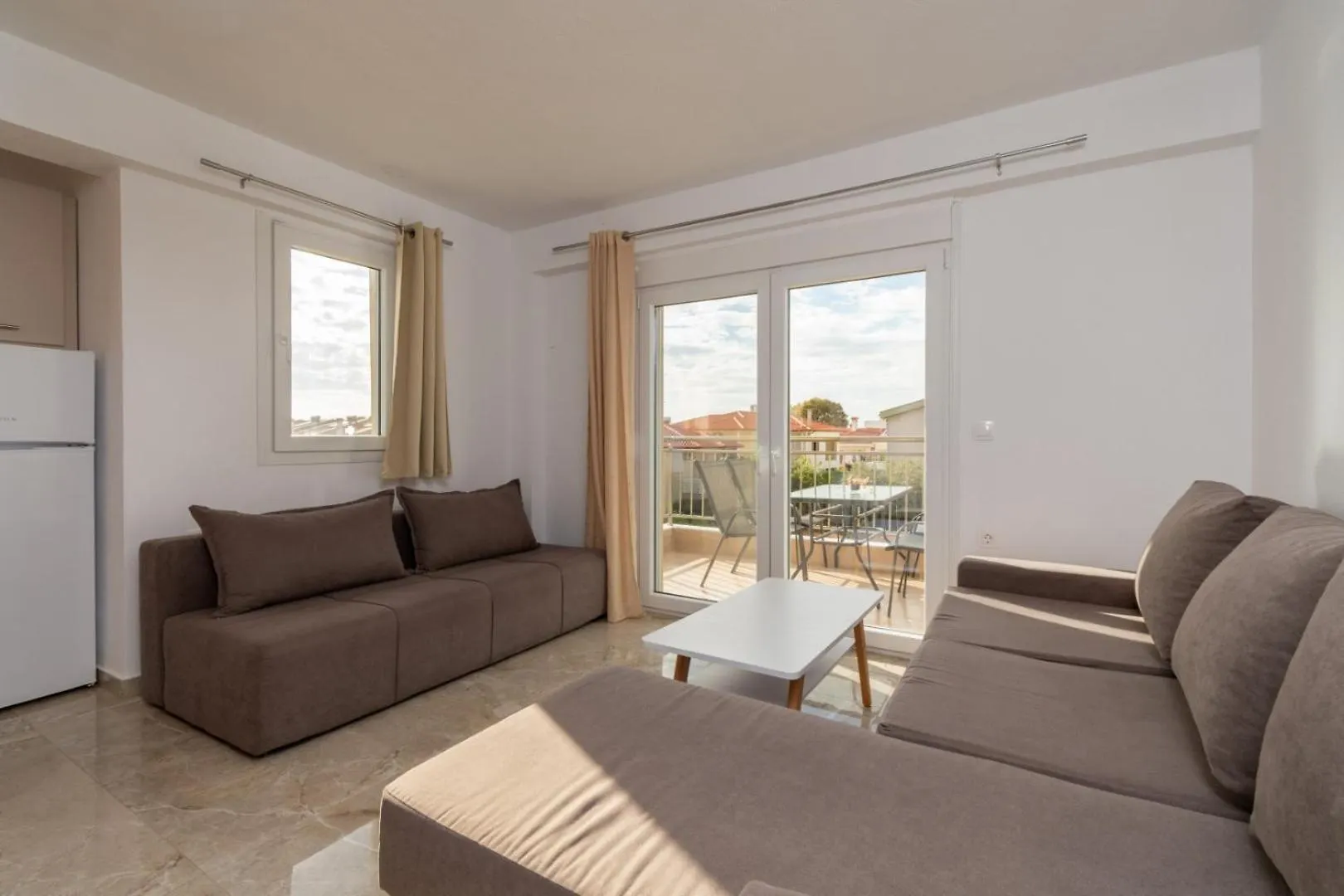Oasis Luxury Apartments And Rooms Nikiti